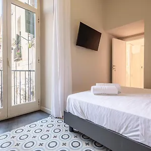 https://maria-theresa-rooms-garden.hotels-amalfi.com